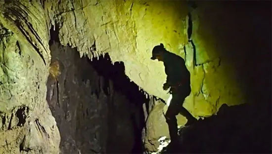 Чем занимается спелеолог в пещере