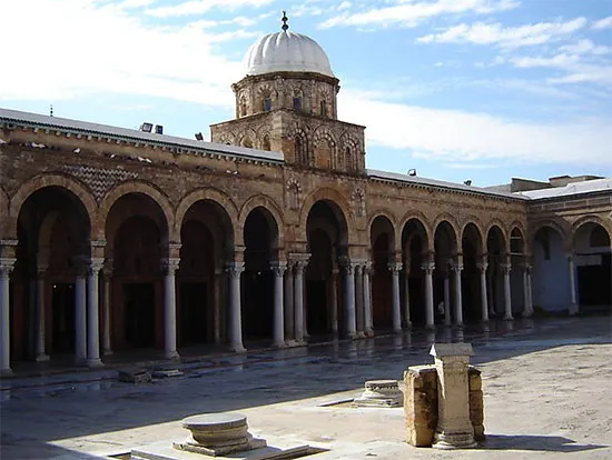 Мечеть аз-Зайтуна в Тунисе