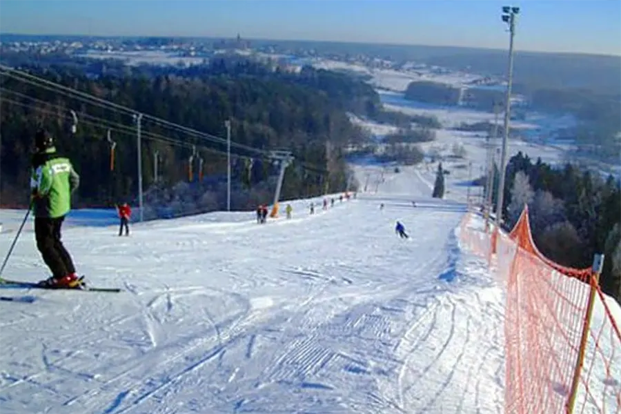 Где покататься на горных лыжах в Москве и Подмосковье - Парк Сорочаны