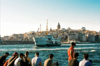 Морская прогулка на теплоходе по Босфору с аудиогидом (2 часа)
