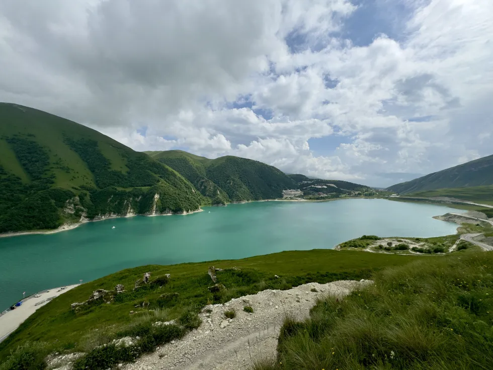 Главные локации Чечни: озеро Кезеной-Ам, село Хой, мечети Аргун, Шали