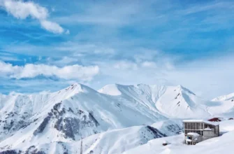 Казбеги за 1 день: Дарьяльское ущелье и чача с медом