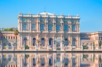 Дворец Долмабахче — сердце османской роскоши: золото, власть и интриги