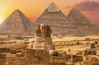 Каир : новый музей, пирамиды и сфинкс