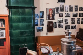 По трём коммунальным квартирам Петербурга