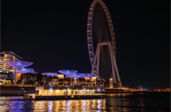 Ужин на премиум-катамаране в Дубай Марине из отелей Шарджи и Аджмана