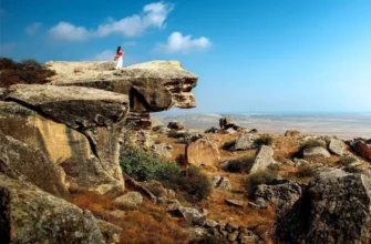 Лучшее в окрестностях Баку: Гобустан, Апшерон и храм Атешгях за 1 день