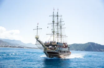 Чарующий закат на пиратской яхте