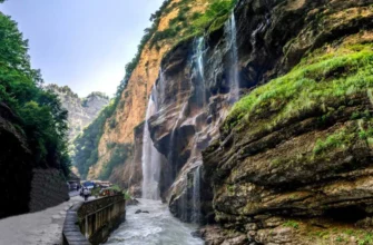 Путешествие к Чегемским водопадам через бирюзовое озеро Гижгит и перевал Актопрак