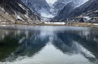 Язык тролля или Скала предков, Верхняя Балкария, Голубые озера, термы