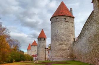 Стены и башни средневекового Таллина — свидетели многовековой истории