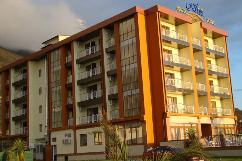 Лучшие санатории и отели в Гаграх - Alex Beach Hotel