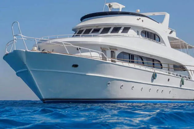 На яхте — к Белому острову в национальном парке Рас-Мохаммед